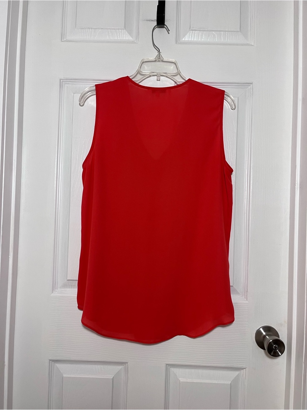 Rose & Olive Red/Orange V-Neck Sleeveless Blouse - Picture 2 of 5